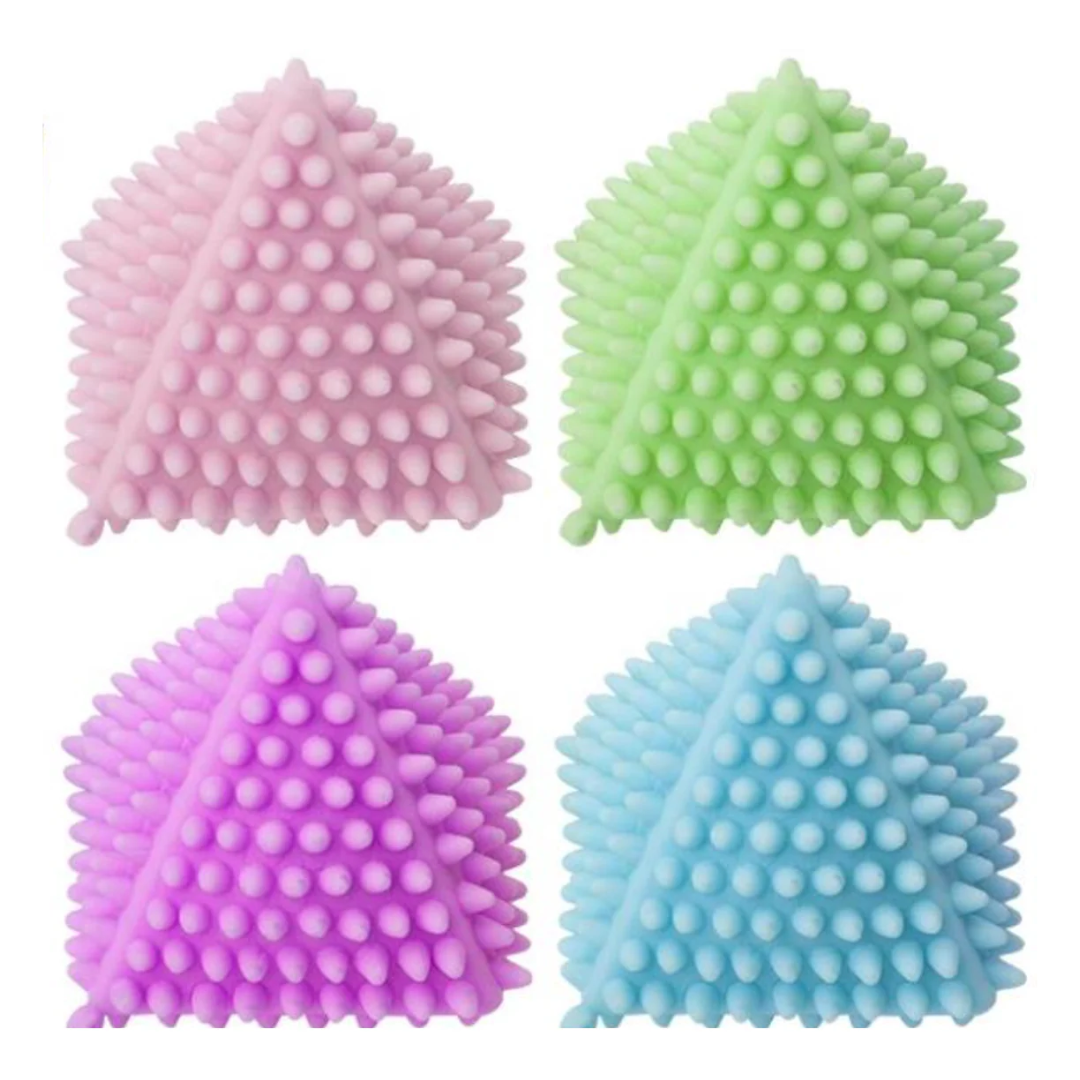 Squishy Spikey Pyramid (6.5cm)